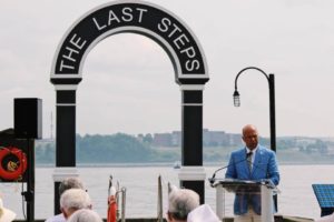 Speaking at Remembrance Day Ceremony at the Waterfront